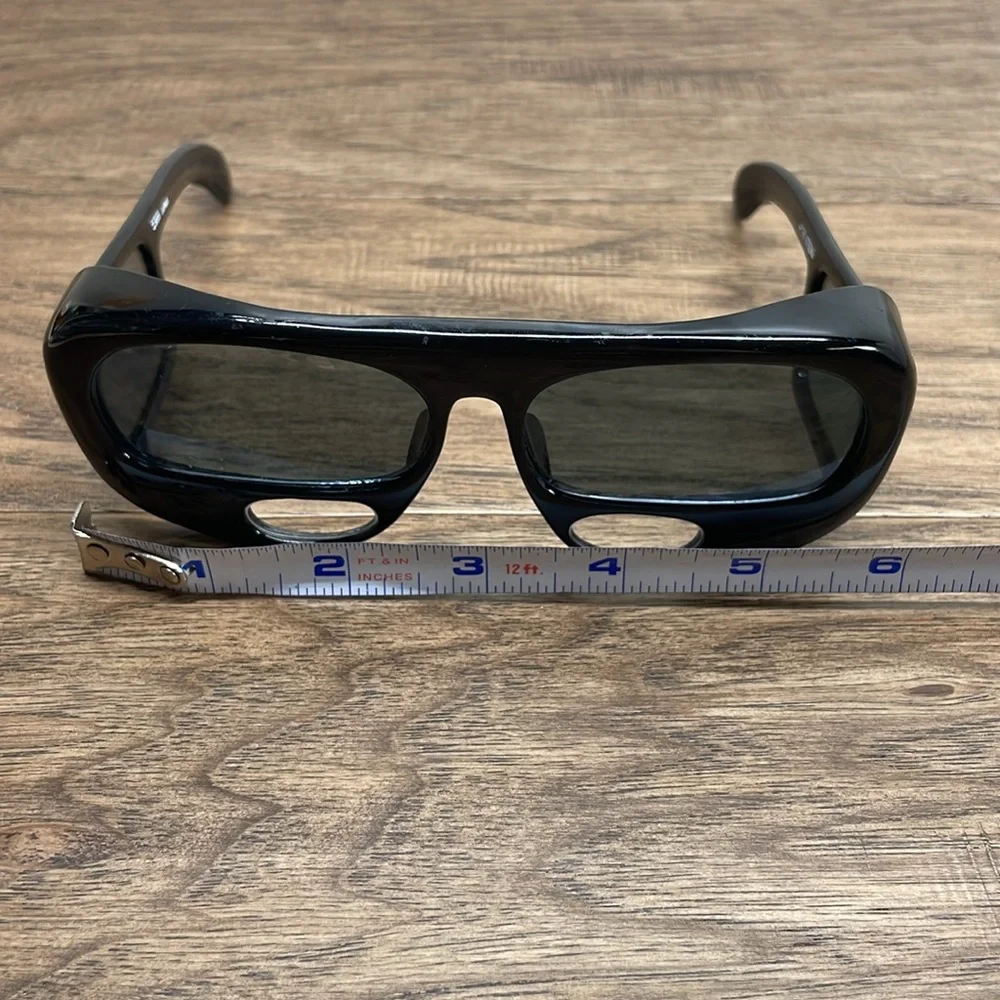 Black Wearable Smart Reader Sunglasses +2.50